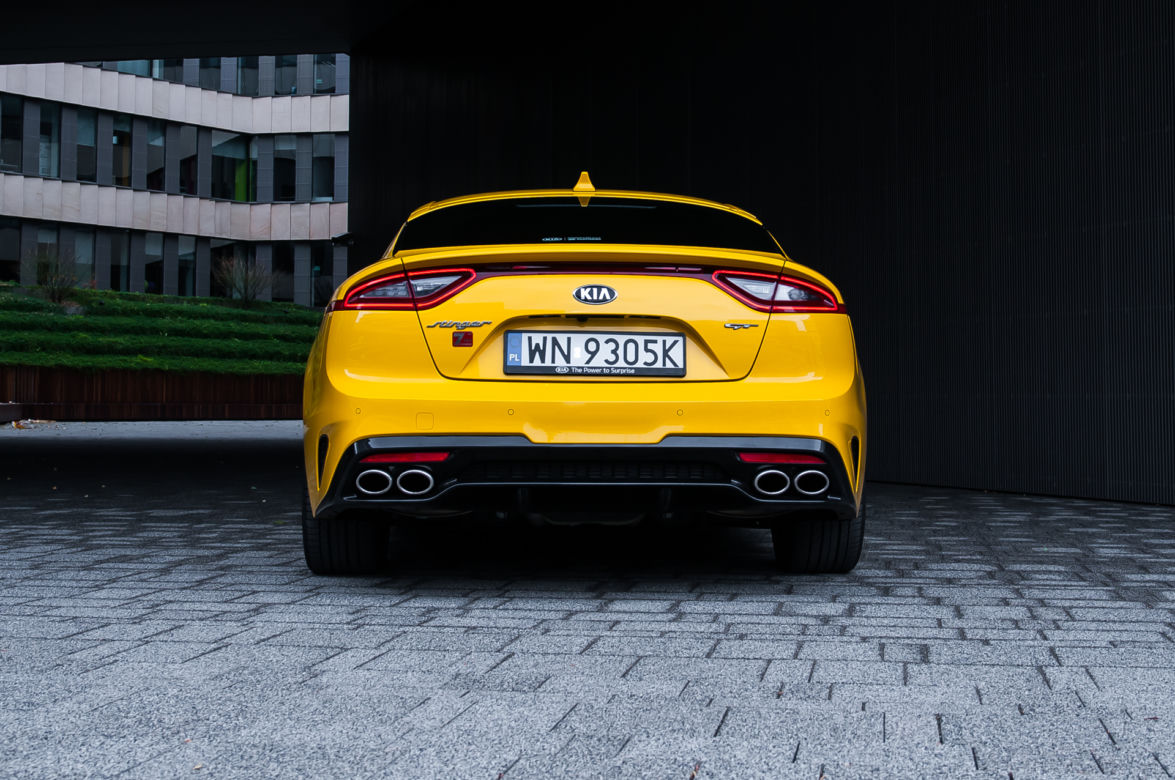 Kia Stinger GT 3.3 V6 T-GDI 366 KM 8AT AWD