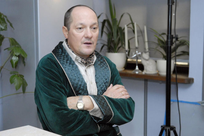 Gwiazdor Rodziny zastępczej o walce z rakiem. Cały czas jest pod opieką lekarzy