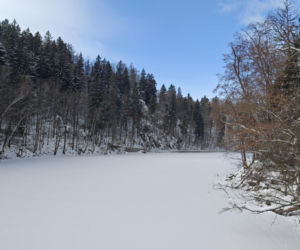 Perła Zachodu zimą zachwyca. Ten kultowy szlak prowadzi do schroniska nad przepaścią