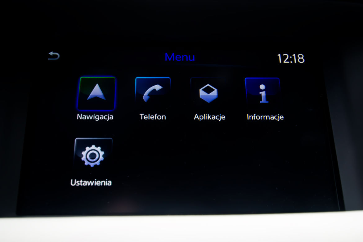 Infiniti Q30 1.6t Premium Tech Gallery White