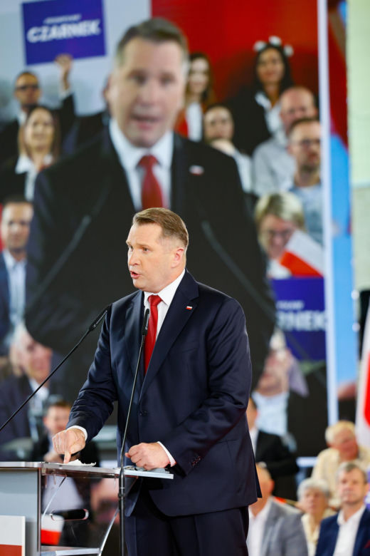 Przemysław Czarnek podczas otwartego spotkania z mieszkańcami Kalisza w hali OSRiR w Kaliszu