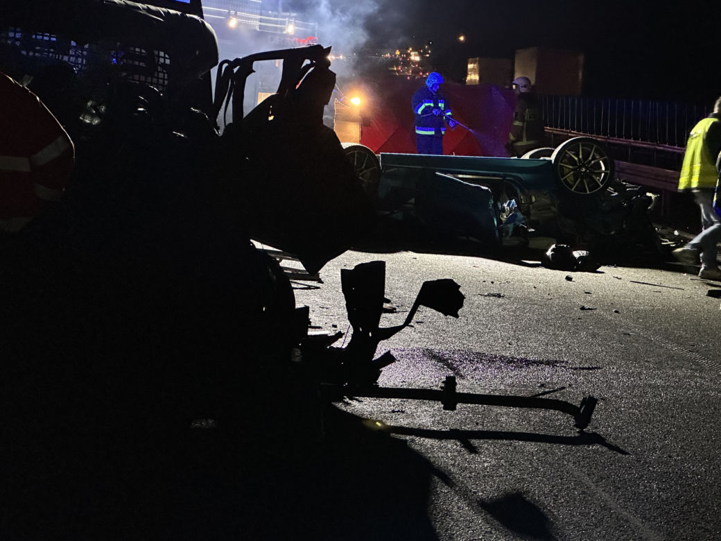 Załuski: Tragedia na DK7. Nie żyją dwie osoby, a kilka jest rannych 