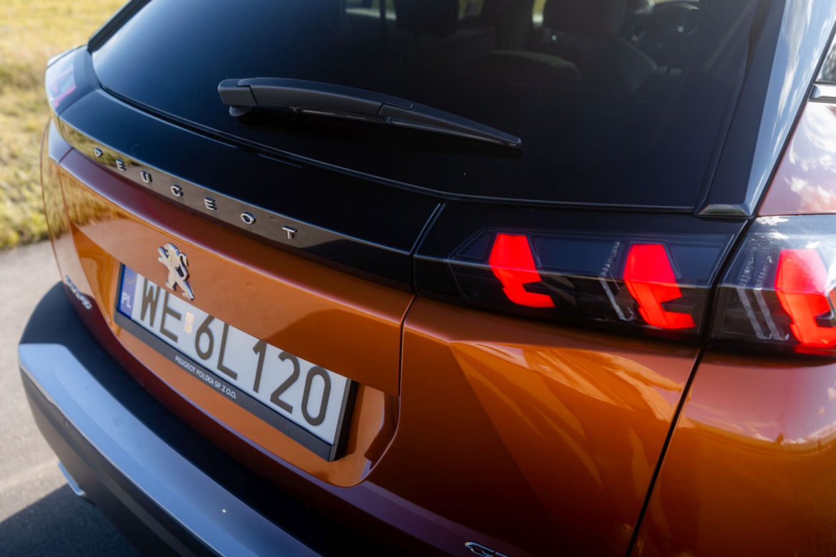 Peugeot 2008 1.2 PureTech 155 KM EAT8 GT Pack