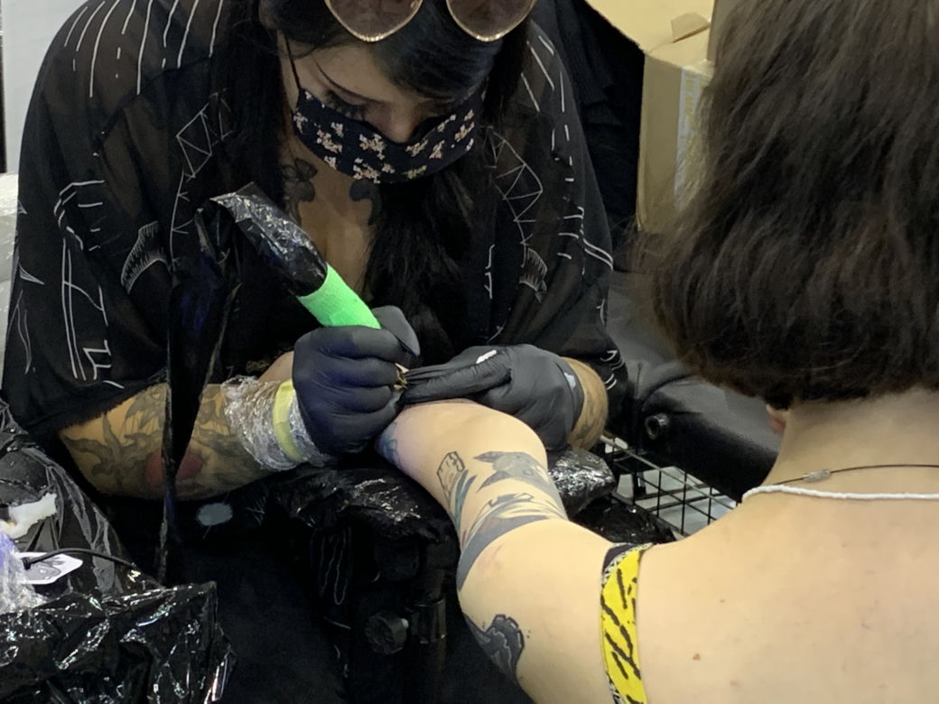 Tattoo Konwent Katowice 2022. Tatuatorzy tworzą piękne tatuaże
