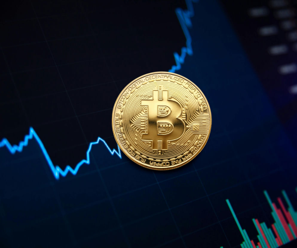 Panika na giełdzie kryptowalut. Kurs bitcoina leci na łeb na szyję. Wszystko przez jeden wpis Donalda Trumpa 