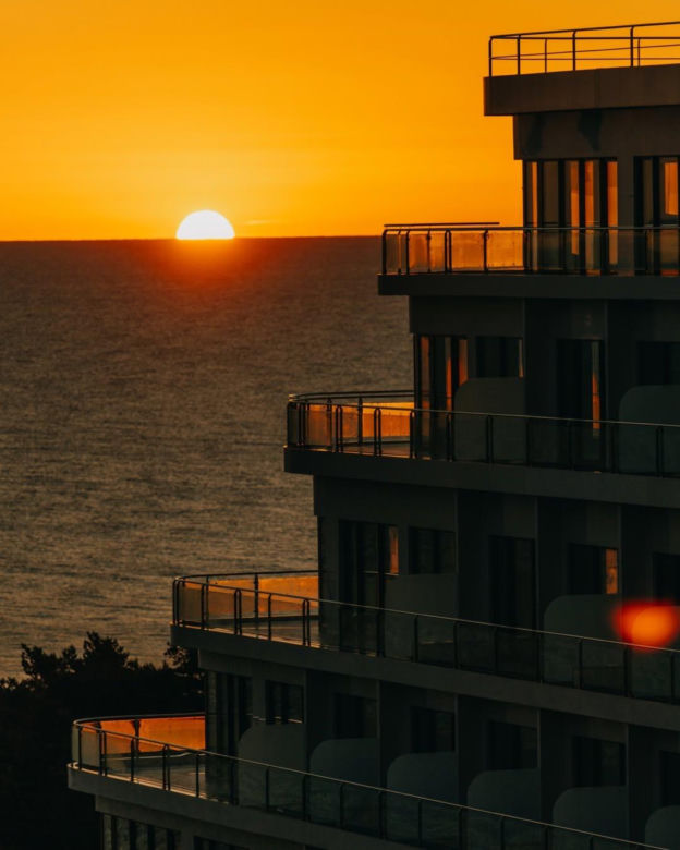 Już wiadomo, ile kosztowała budowa Hotelu Gołębiewski w Pobierowie. Astronomiczna kwota