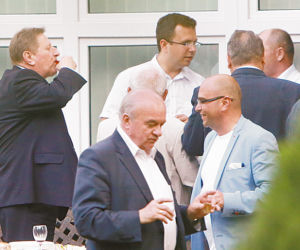 Sejm pracuje, PSL pije