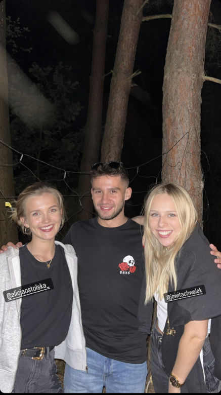 M jak miłość. Krystian Domagała (Mateusz), Alicja Ostolska (Ala), Jowita Chwałek (Ewka)