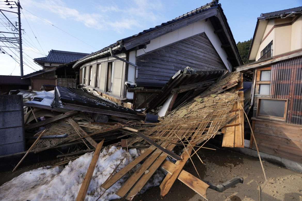 Szokujące zniszczenia w Japonii po trzęsieniu ziemi. Liczba ofiar rośnie