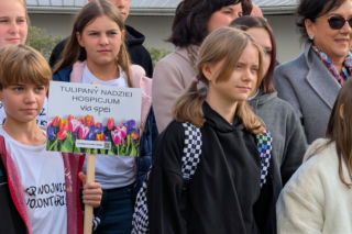 Piąta edycja akcji Tulipany dla hospicjum Via Spei