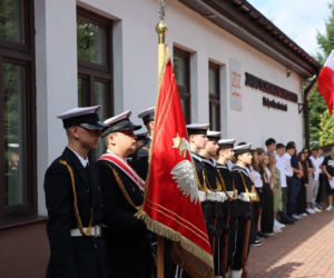 Klasa policyjna w Starachowicach oficjalnie wystartowała. Uczniowie ZDZ mają prostszą drogę do munduru
