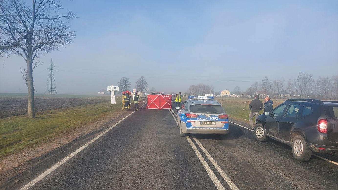 KOSZMARNY wypadek w miejscowości Kliny. Jedna osoba NIE ŻYJE, druga poważnie ranna. Co tam się stało? [FOTO]