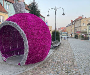 Lidzbark Warmiński. Miasto ozdobiły świąteczne ślimaki Cittaslow Polska [GALERIA]