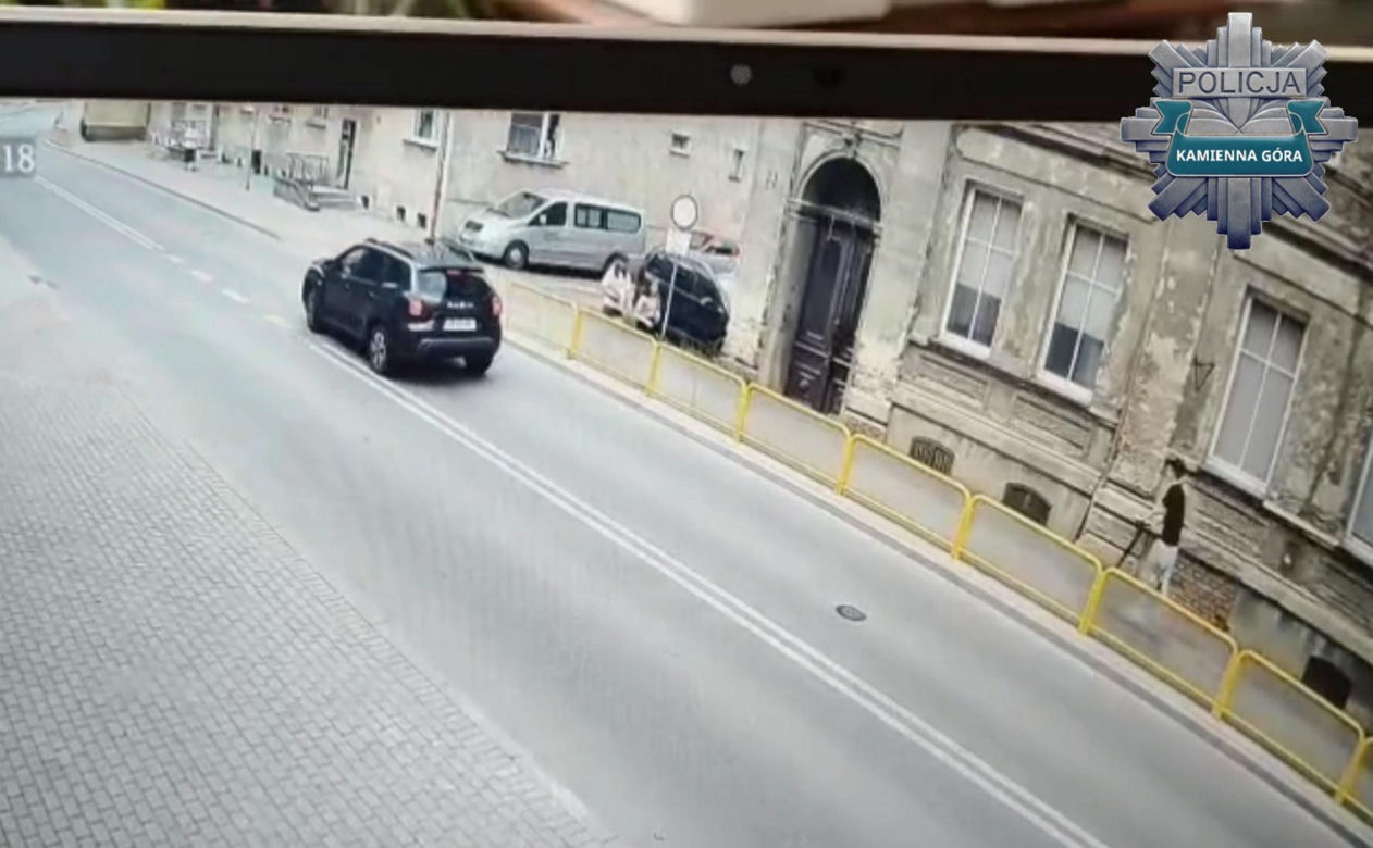Kolizja osobówki z hulajnogą elektryczną