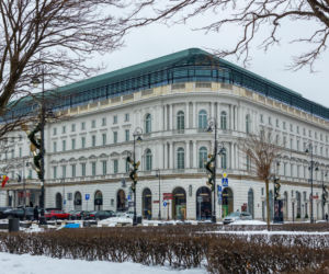 Hotel Europejski działa obecnie pod nazwą Raffles Europejski Warsaw