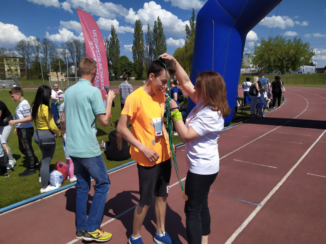 Zobacz uczestników maratonu charytatywnego zorganizowanego przez siedlecką Siedemnastkę