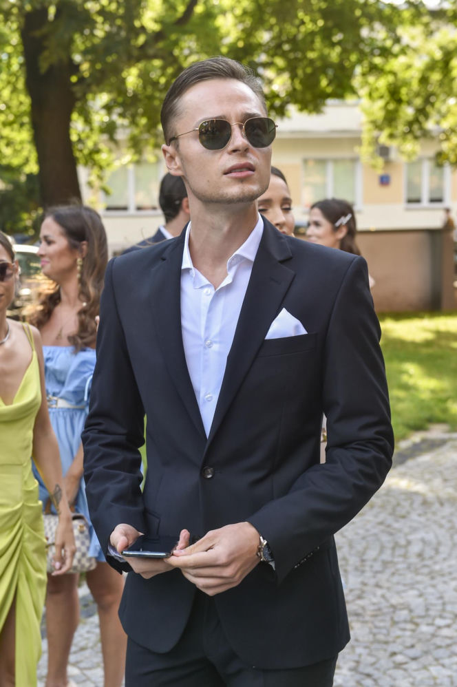 Tak przez lata zmieniał się Patryk Pniewski. Zaczynał jako idol nastolatek w "Pierwszej miłości"