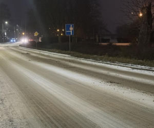 Zima nie odpuszcza. Trudny poranek w regionie
