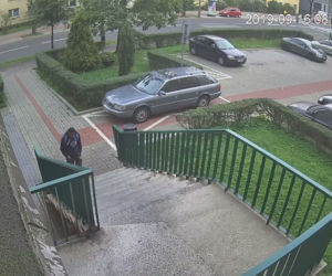 Zabrze: Ukradł pieniądze seniorowi. Rozpoznajesz go? ZDJĘCIA