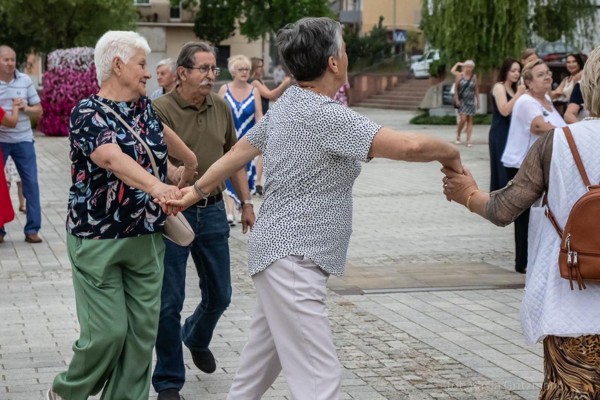 Starachowickie potańcówki na Rynku 2025