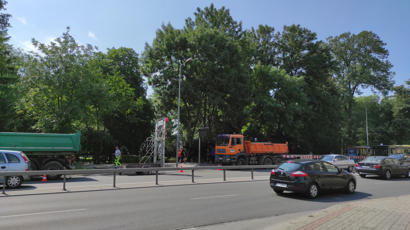 Prace przy budowie węzła przesiadkowego Krakowska-Planty w Tarnowie