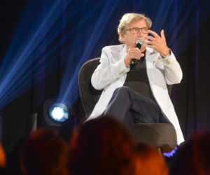 Niegdyś bożyszcze tłumów jako Janek Kos. Tak przez lata zmieniał się legendarny aktor Janusz Gajos
