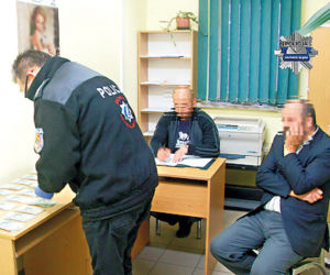 Szeryf internetu okradał emerytów