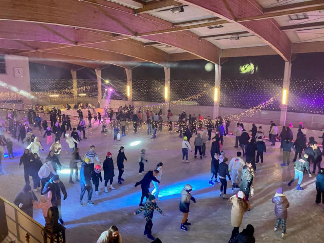 Lodowiska w Warszawie zapraszają! Gdzie na łyżwy w stolicy?