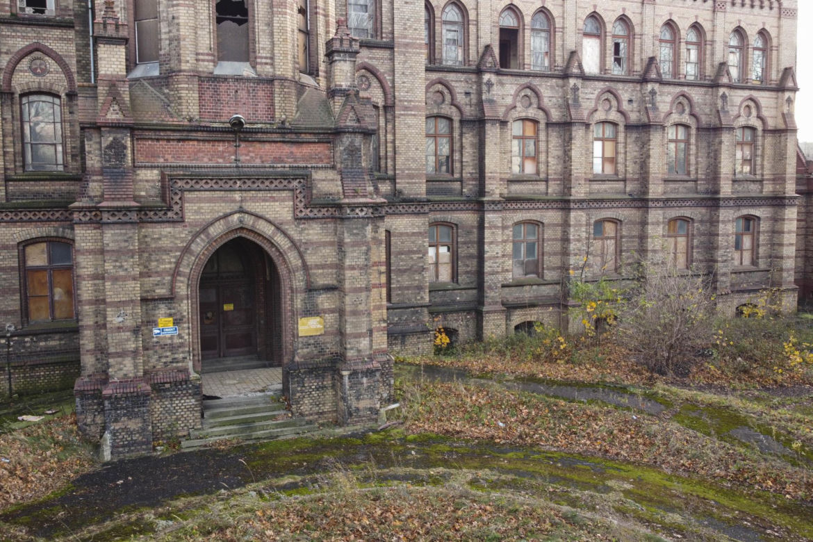 Opuszczony szpital w Mokrzeszowie