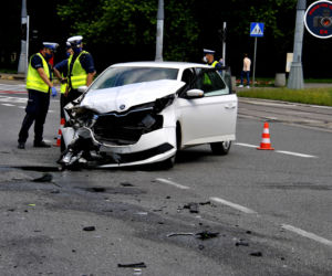 Wypadek na skrzyżowaniu ul. Królewskiej i ul. Marszałkowskiej
