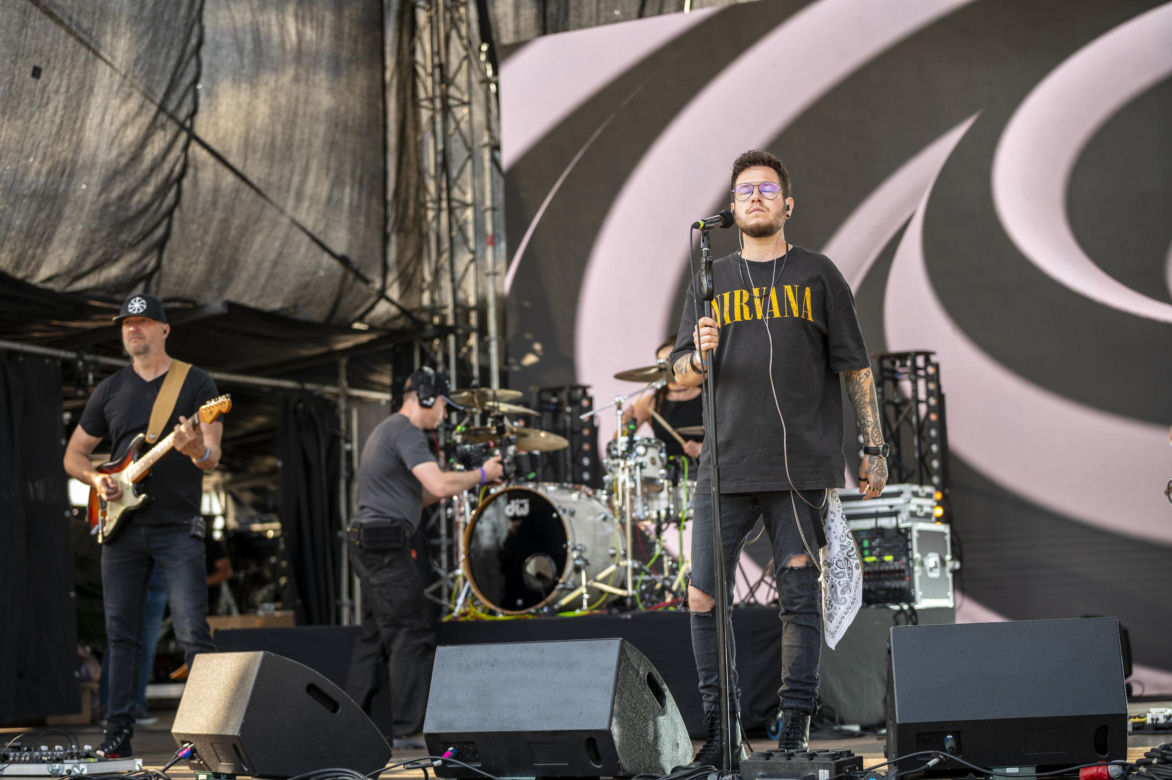 Zespół Nadmiar na scenie Sosnowiec Fun Festival