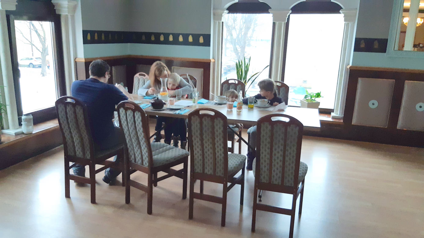 Restauracja zamieniła się w studio telewizyjne