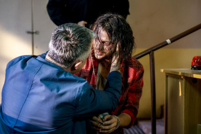 Pierwsza miłość, odcinek 4189: Janek zdruzgotany po śmierci informatorki! Czy uda mu się uratować Pawła i wrócić do Polski?