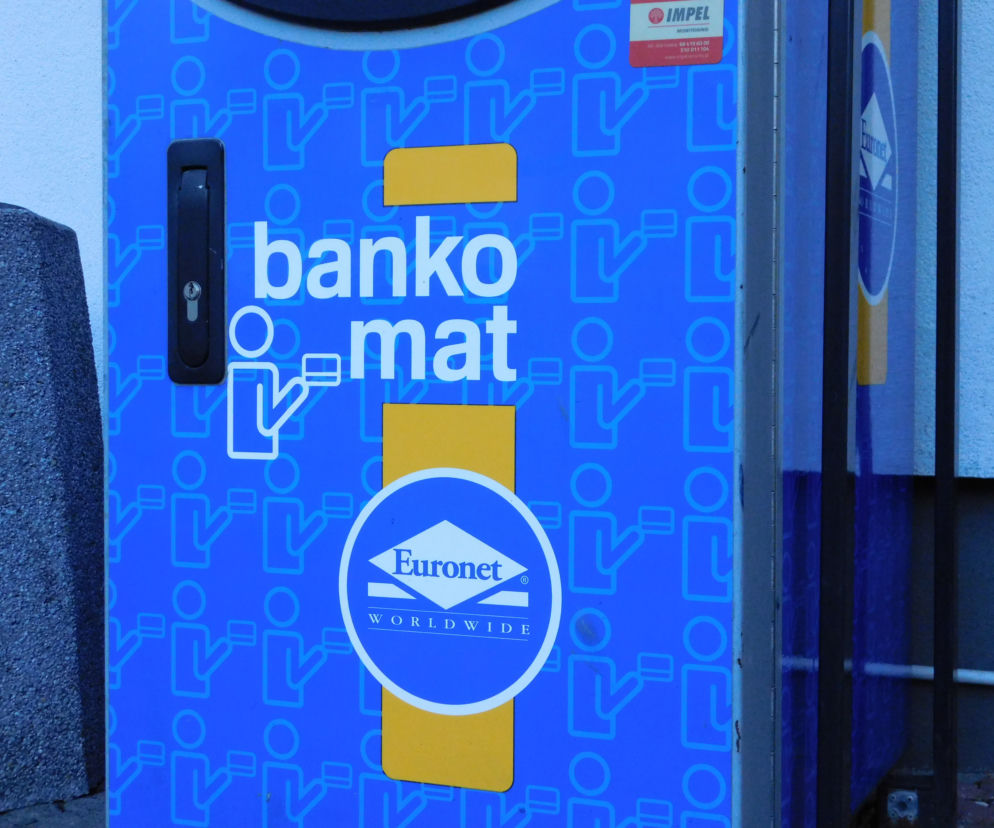 FEKALNY wandal znów zaatakował. Tym razem ofiarą padł bankomat w Krakowie