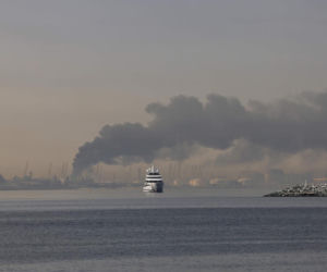 Szokujące zdjęcia i filmy z Dubaju. Turyści uciekają