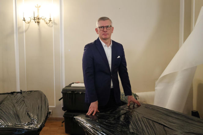 Demontaż okrągłego stołu w Pałacu Prezydenckim