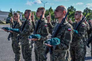 Przysięga wojskowa w 10. Wrocławskiej Brygadzie Łączności.
