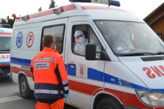 Koronawirus na Dolnym Śląsku. Gwałtownie przybywa chorych na COVID-19 [RAPORT 14.10]
