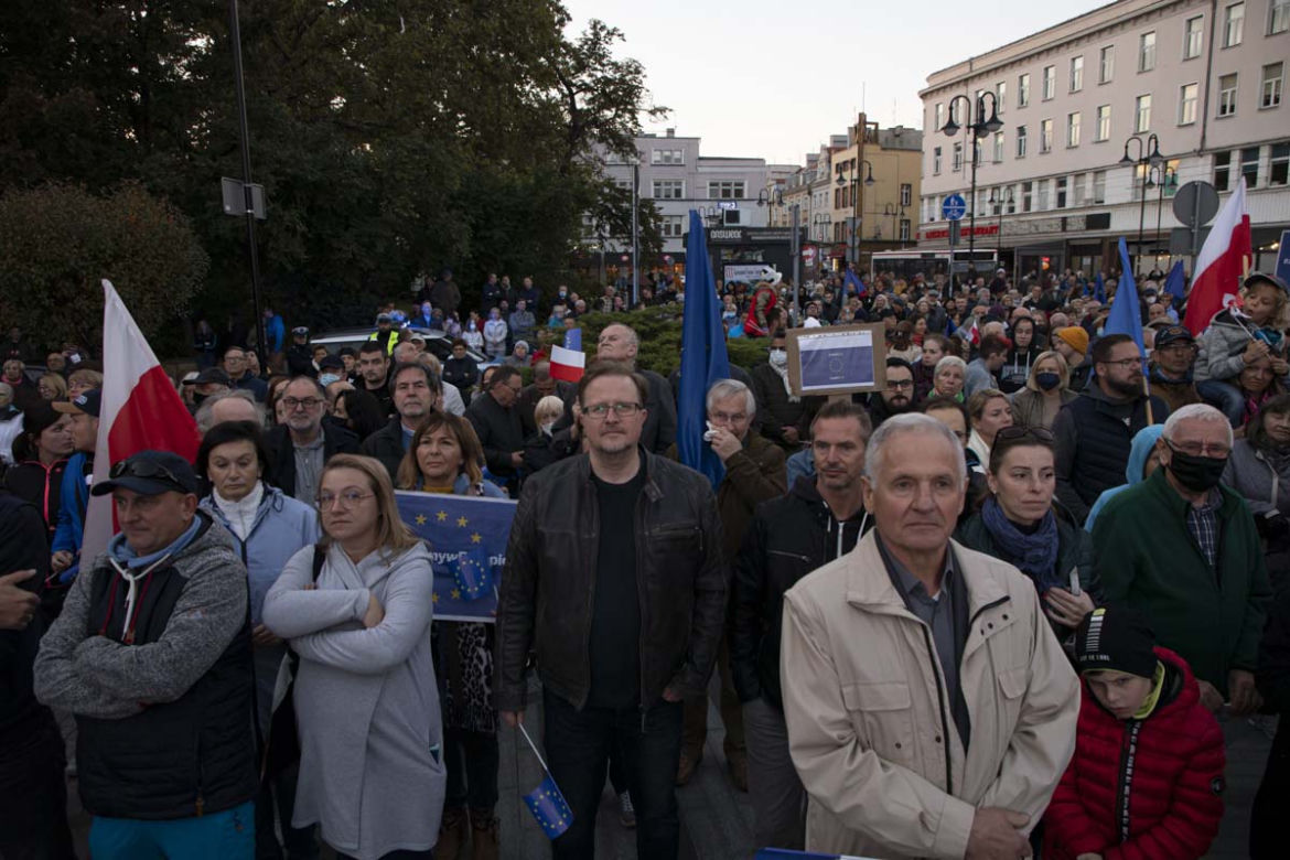 Opole zostaje w Unii. Protest na pl. Wolności [niedziela 10.10.2021]