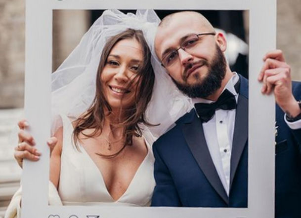 Aneta i Robert ze Ślubu od pierwszego wejrzenia rozstali się? Mąż nagrywa ze starej kawalerki