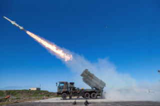 Koniec pacyfistycznej ery? Japonia otwiera się na eksport broni i patrzy na Polskę