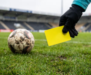 Ekstraklasa. Lech Poznań zremisował z Cracovią. Kto zdobył żółte kartki?