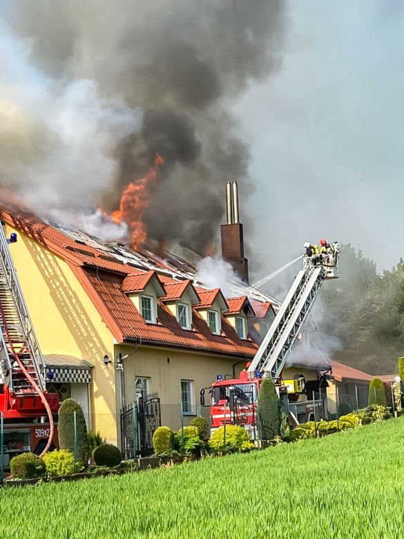 Potężny pożar w Nałęczowie. Dogaszanie trwało kilkanaście godzin