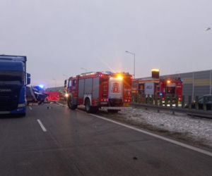 Tragiczny karambol na S8. Cztery osoby nie żyją