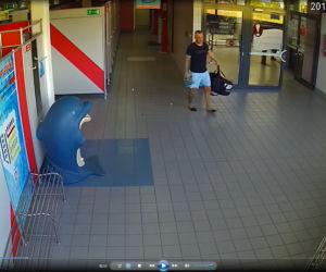 Policja poszukuje sprawcy zniszczenia wagi sensorycznej