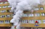 Tragiczny pożar w bloku na Dolnym Śląsku. Służby walczyły z ogniem, jest ofiara śmiertelna