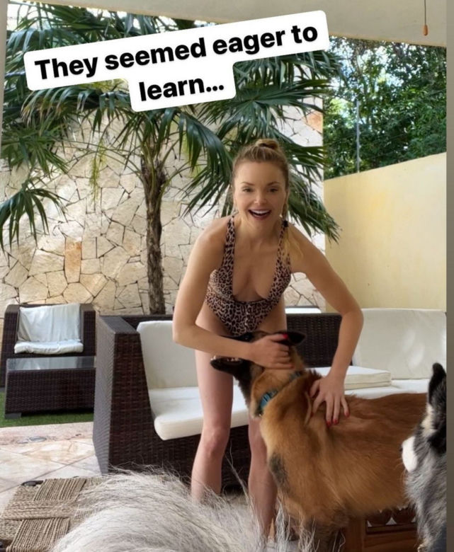 Iza Miko i jej psy