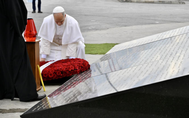 Leon XIV modlił się w miejscu wybuchu w porcie w Bejrucie z 2020 roku