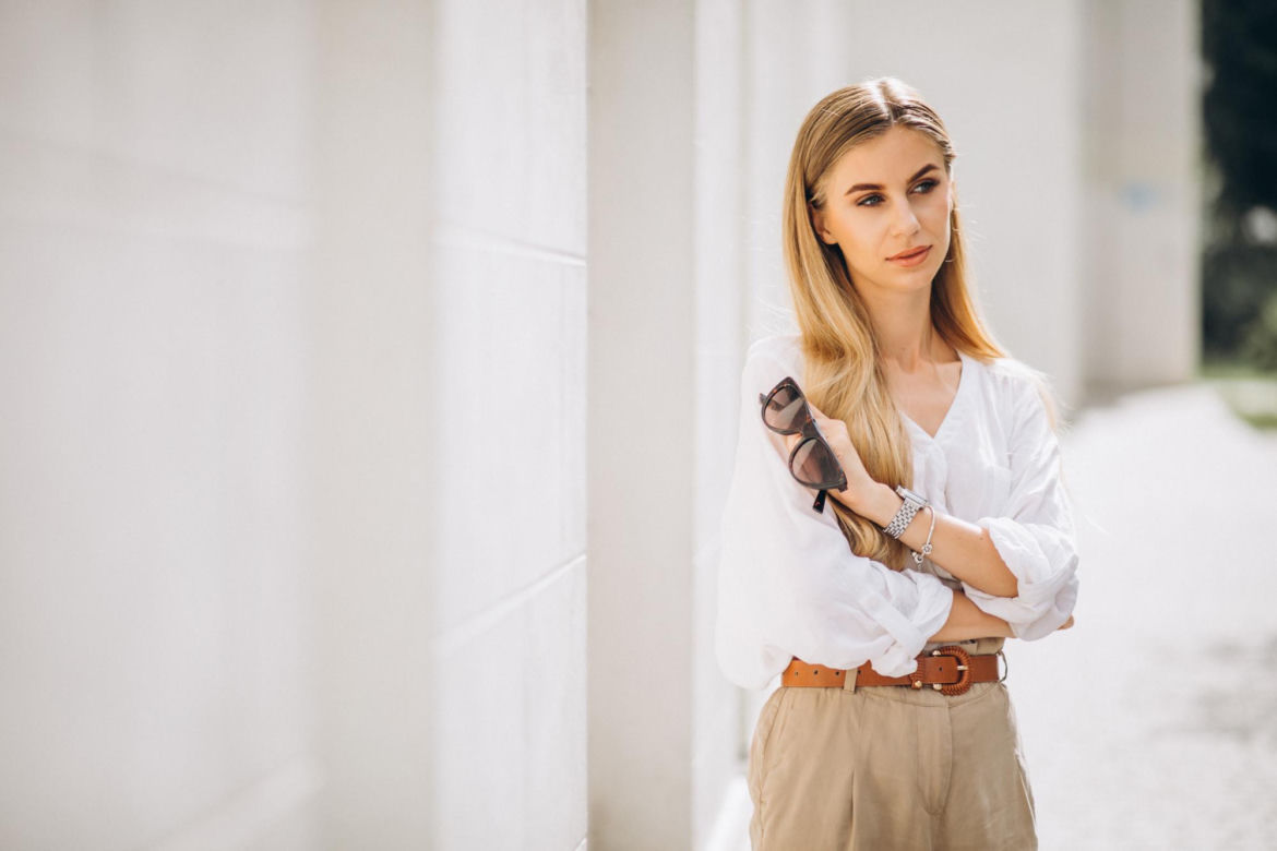 Najmodniejsze fryzury do biura. Są nie tylko praktyczne, ale też bardzo kobiece i stylowe