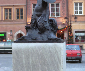 Syrenka na Rynku Starego Miasta w 2000 r.